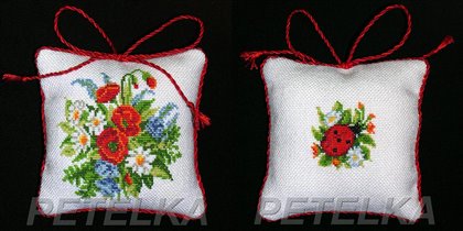 Игольница с маками