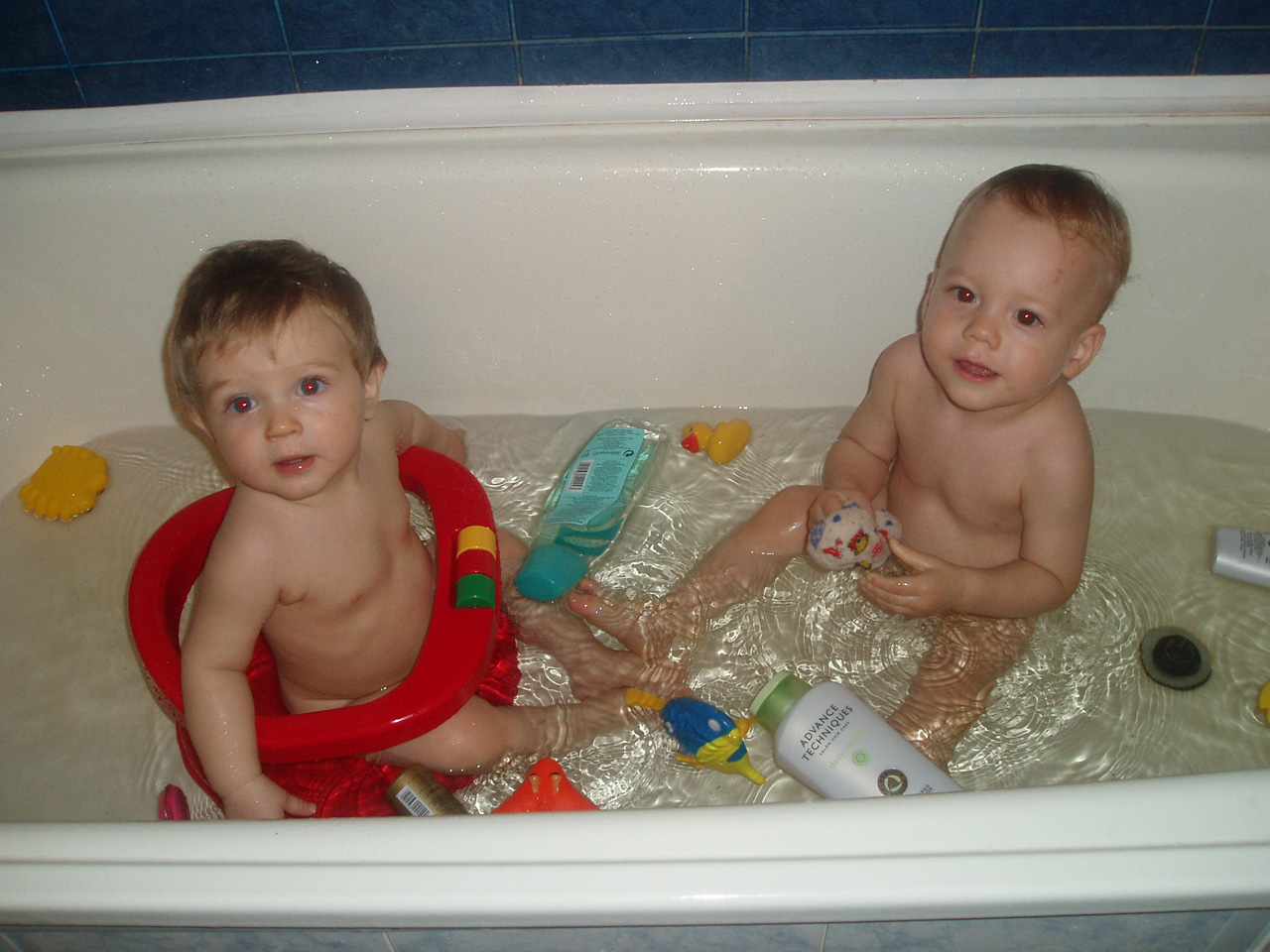 маленькие дети в ванне порно фото 68