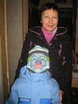Моя мама и нечеловеческий дитеныш - внук ее :)