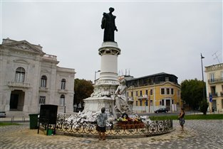 Памятник врачу