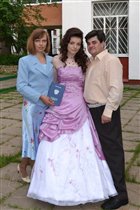 Хорошо, что дочка без каблуков была:))