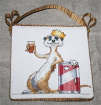 Festive Cheerkat - Heritage