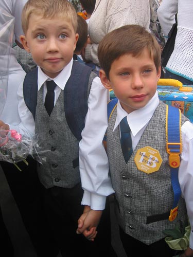 Первоклассники. Ёж-старшенький