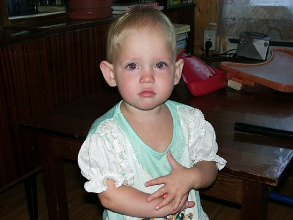 Хоть и заплаканные, но - глазки!... Юлька