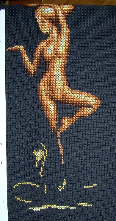 Девушка с коброй