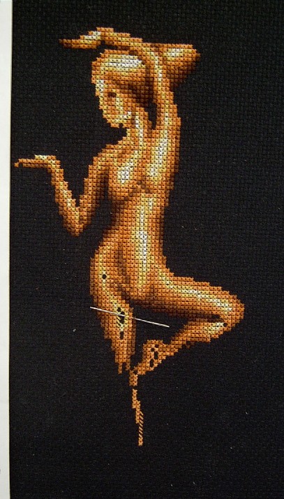 Девушка с коброй