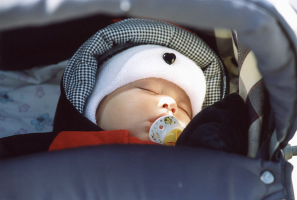 Спит мое солнышко. Маленький принц