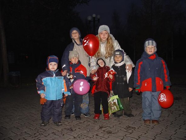Именинник и группа товарищей. день рождения Леши(Брайтон)