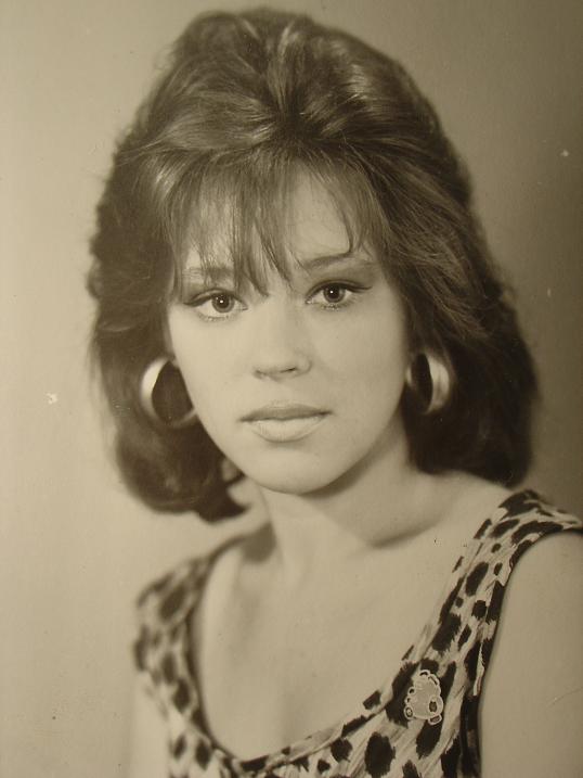 20 лет. А это я-Soleil