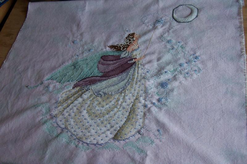 Hand Dyed Jobelan 28 count Lavender Suns. Фон для Fairy Moon