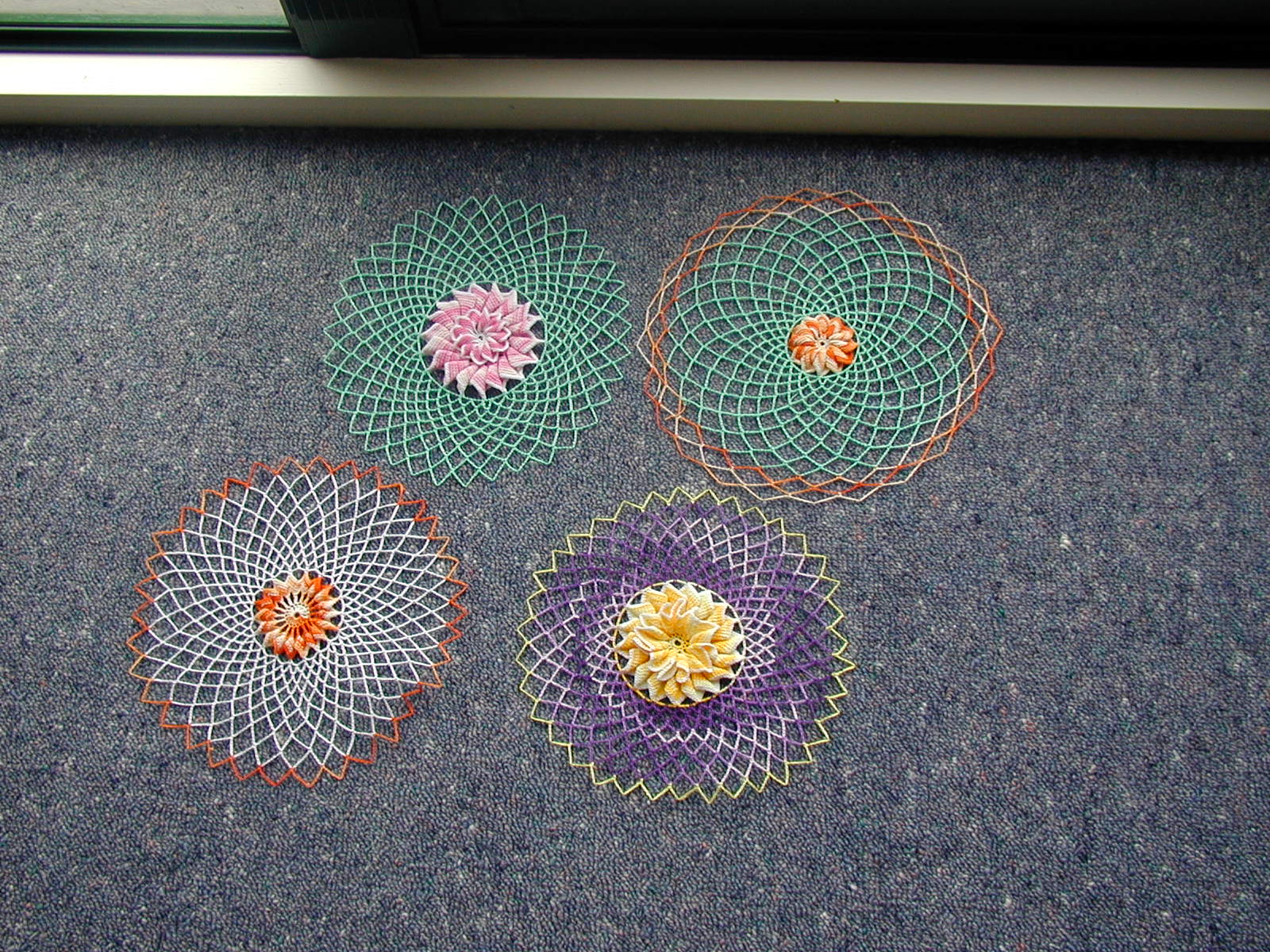 салфетки- георгины. Мои работы