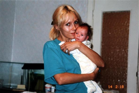 Нася с со мной. Мы с Насей