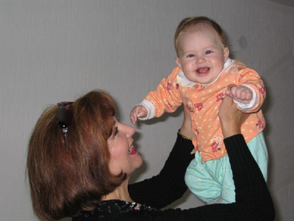 Миленица с бабулей!. Фотки с удаленных рег