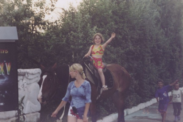 На коне.. Отдых в Николаевке