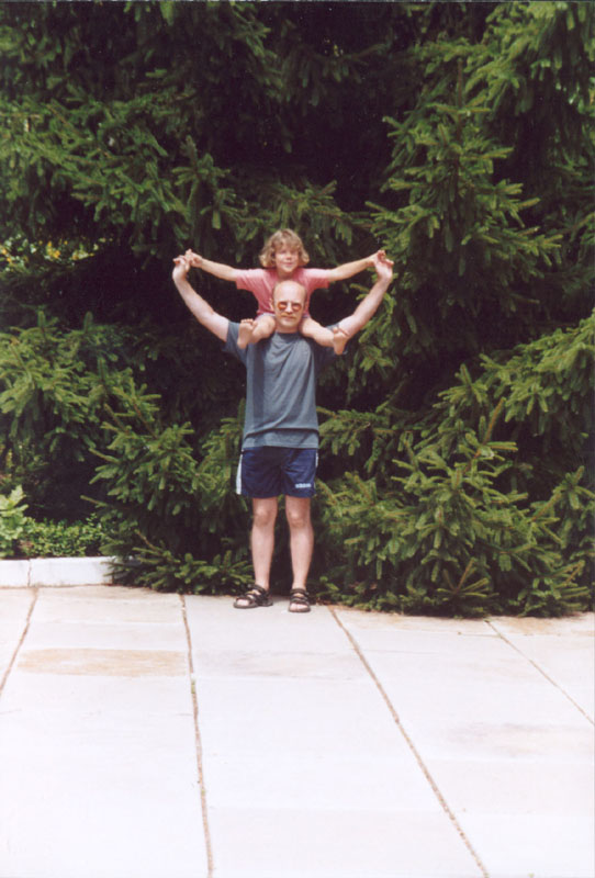 То же за корпусом. Отдых в Николаевке