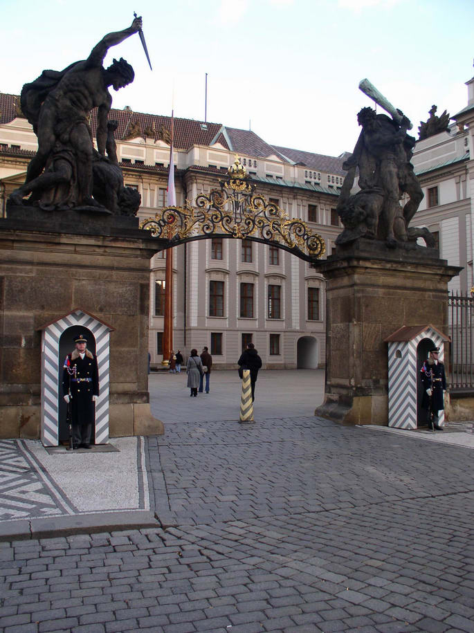 Часовые у Пражского Града. Прага