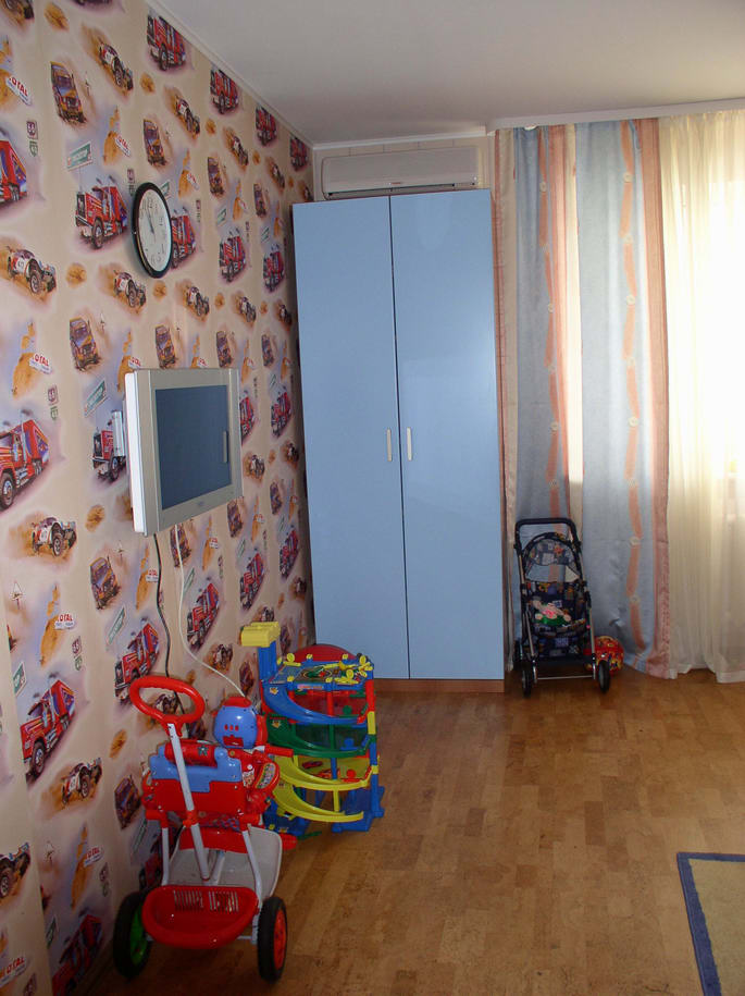 Вид на шкаф :)))). Новая детская