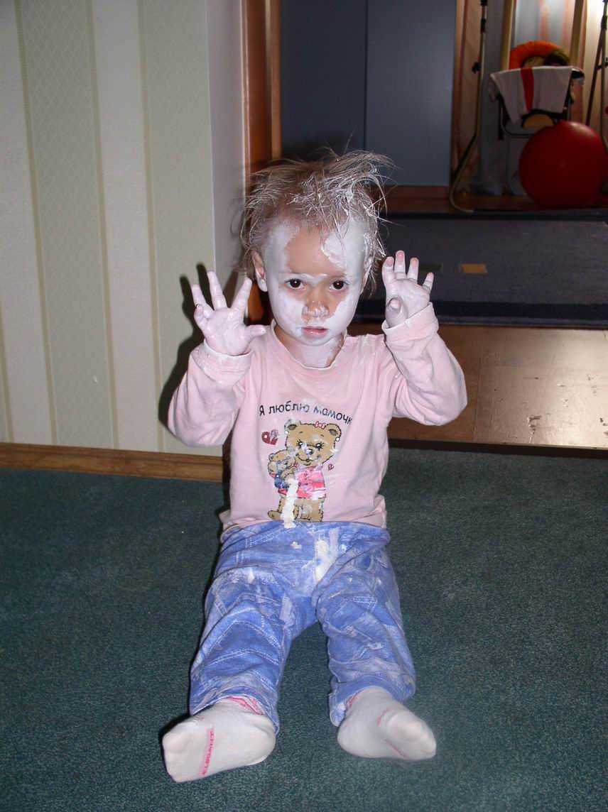 Намажусь кремом и буду, как мама!. Второй год Маши