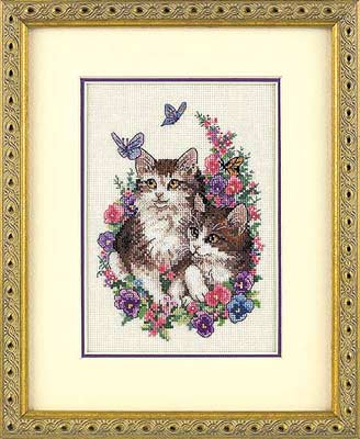 DIM_6885 kittens and butterflies. Dimensions