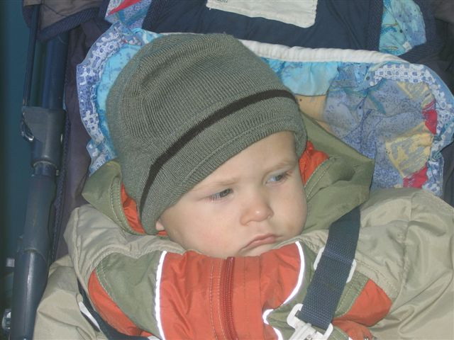 Молчел по имени Ярослав :))). Прогулка с Зуку 30.10.05