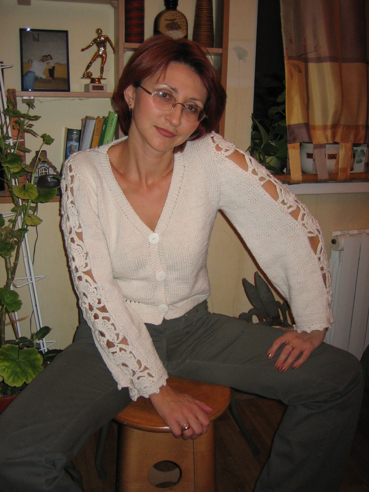 Кофточка с ажурными рукавами :-). Мое вязание