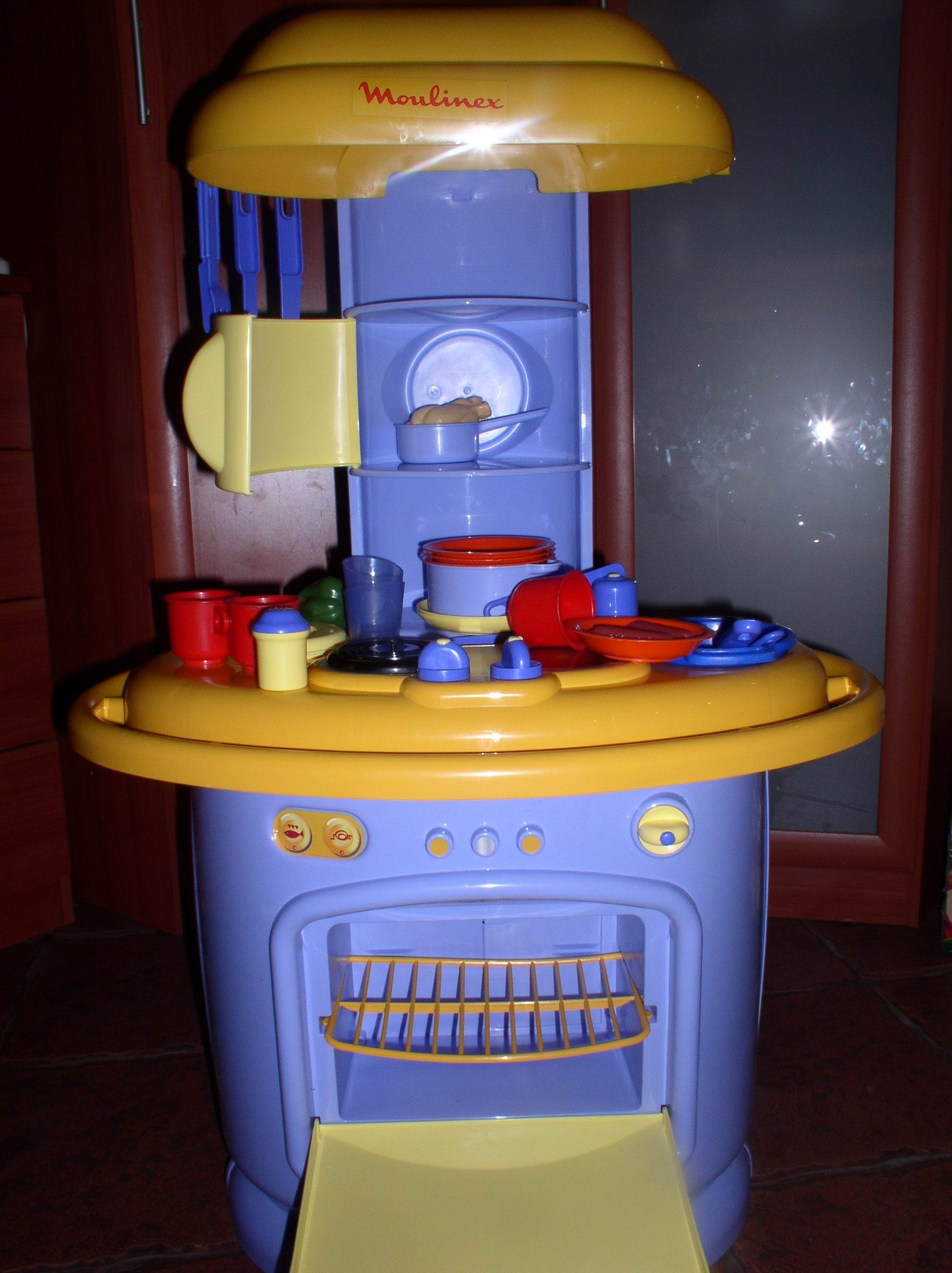 Это наша кухня Berchet. Игрушки