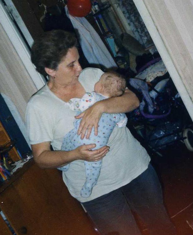 С бабушкой. Младшая