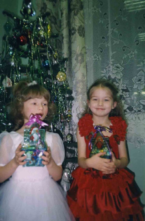 Юлькина елка. сташая дочка