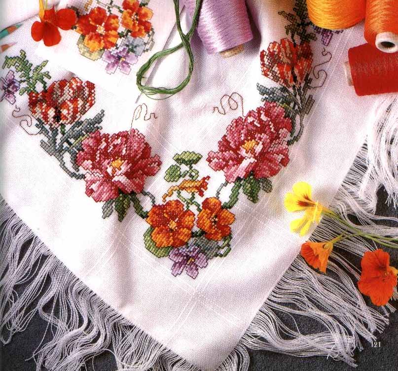 009. Скатерть. ПИОНЫ