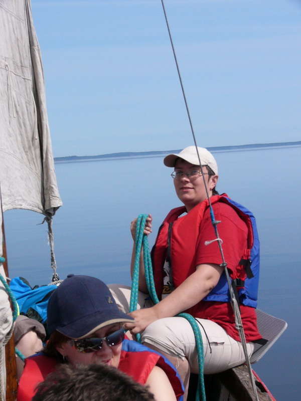 И капитан :). На ялах поЛадожским шхерам