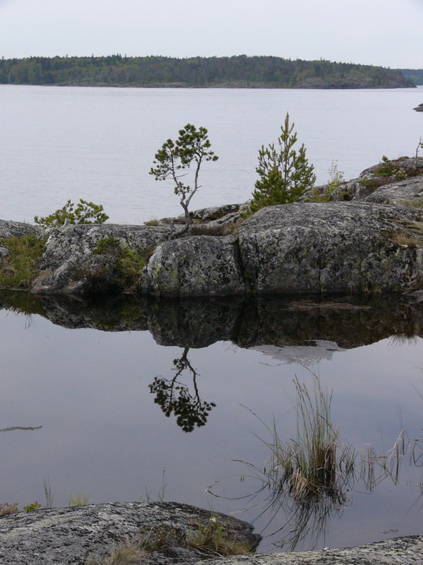 На ялах поЛадожским шхерам