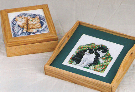 SH 2 Pair Cats on Quilts. Cats