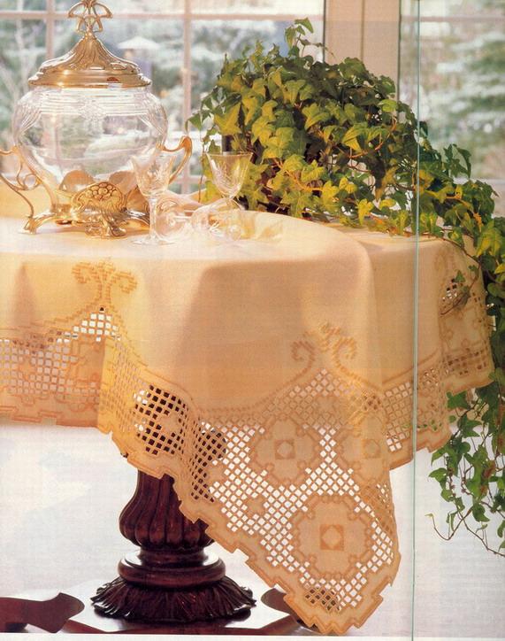 Obrus - złoty beż. Hardanger