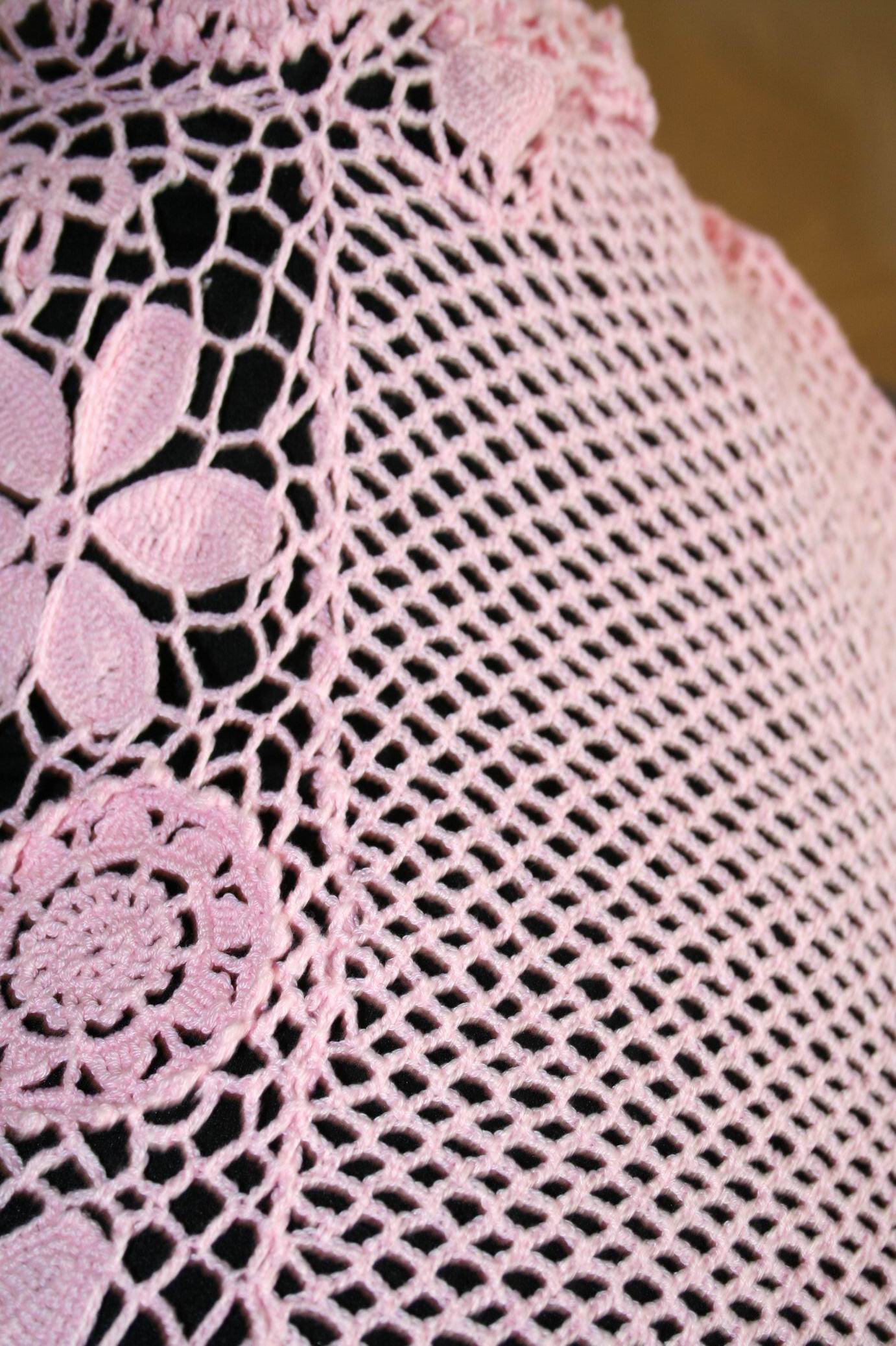 Верхняя часть левого, бокового шва. Pink crocheted  top