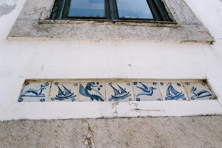Плитка на домах. Португалия