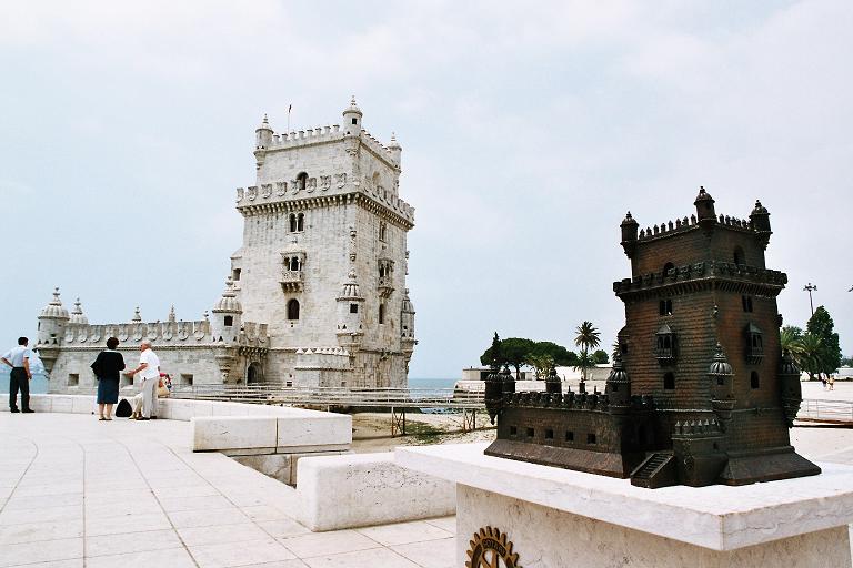 'Две башни'. Португалия