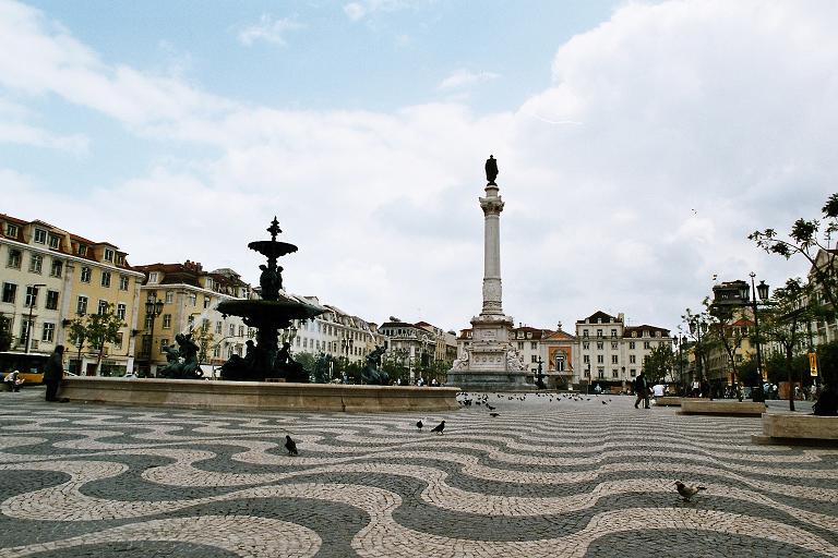 Одна из площадей.... Португалия