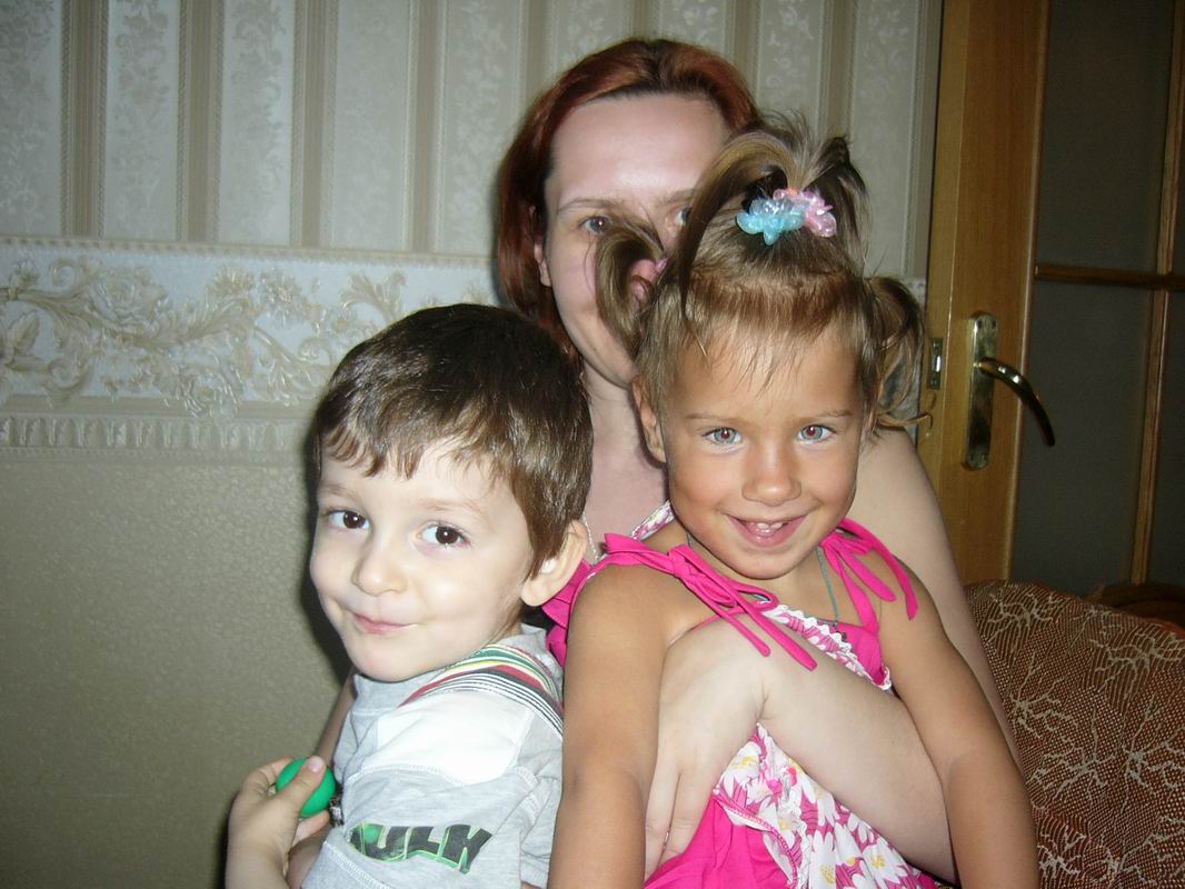 с другом:). 2005 год