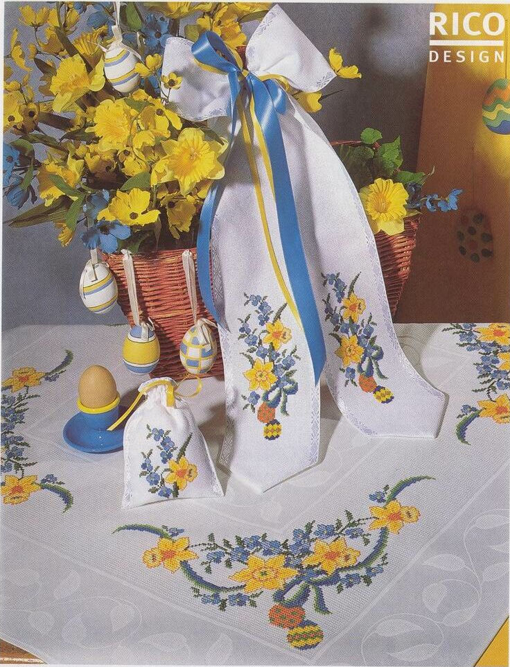 нарциссы и незабудки. Цветы, бабочки... - Flowers, butterflies...