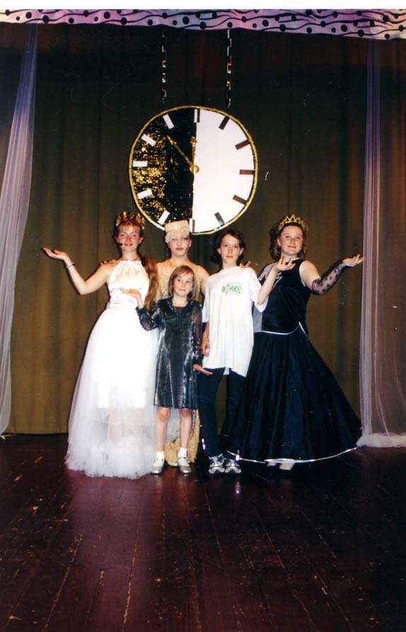 Чёрное-белое. Карнавальные костюмы и все  что сшито