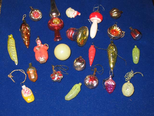 Маленькие инрушечки для маленькой елки ( начало 1960 -х гг). Раритетные игрушки и просто симпатичные украшения