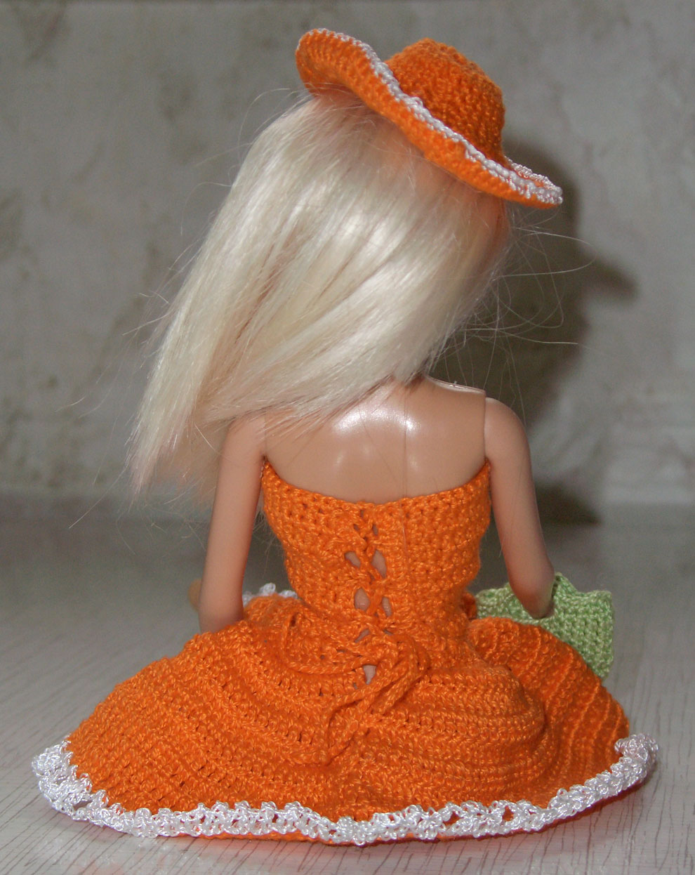 Платье для Барби. Игрушки