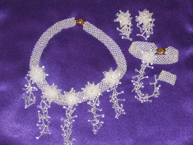 Кристальные снежинки. Бисероплетение