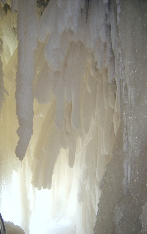 Водопад январь 2006