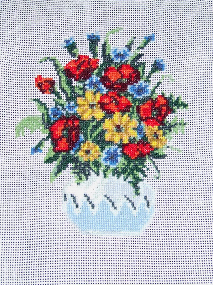 Букет полевых цветов. Вышивка
