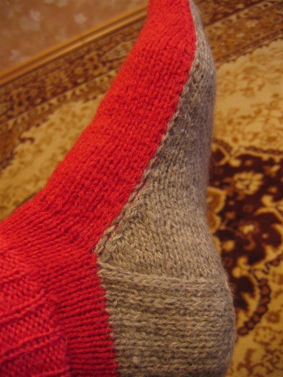 Носочная история. Новые хвастушки - пинетки, носки, подушка