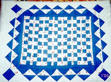 Детское одеяло на синтепоне. Рукотворчество -))