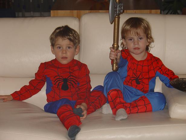 Человеки -пауки(с Мишей). Январь 2006