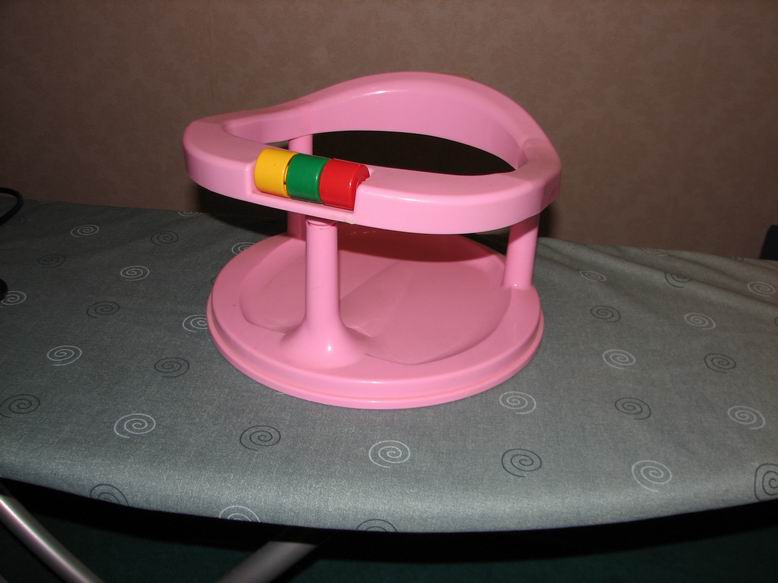 Стул для купания-50р.. Разное для детей.