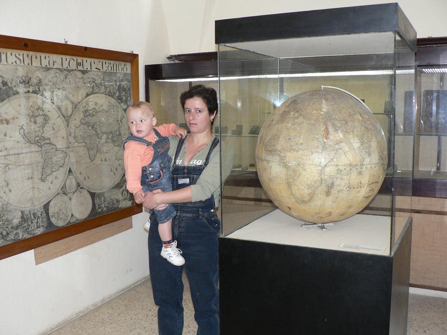 В музее Армении.. 2006 год.